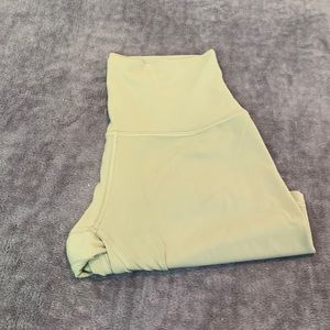❤️ Lululemon Align 6” Shorts ❤️